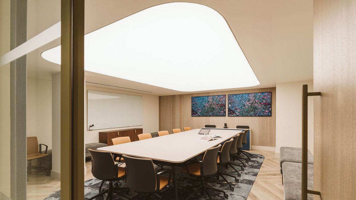 A complex Halo stretch-ceiling installation